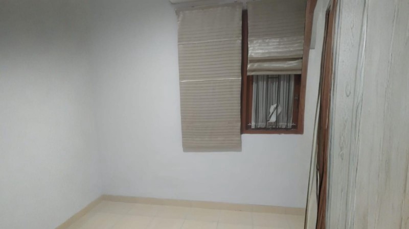 Rumah Hoek Siap Huni di Royal Park Residence Padurenan Mustika Jaya Bekasi | Luas 178 m², 4 Kamar Tidur, AC 4 Unit