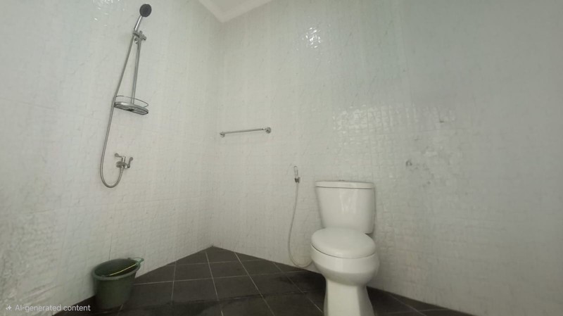 Ruang Usaha Siap Pakai di Padurenan Mustika Jaya Bekasi | Luas Tanah 356 m², Bonus Gudang & Lampu Gantung