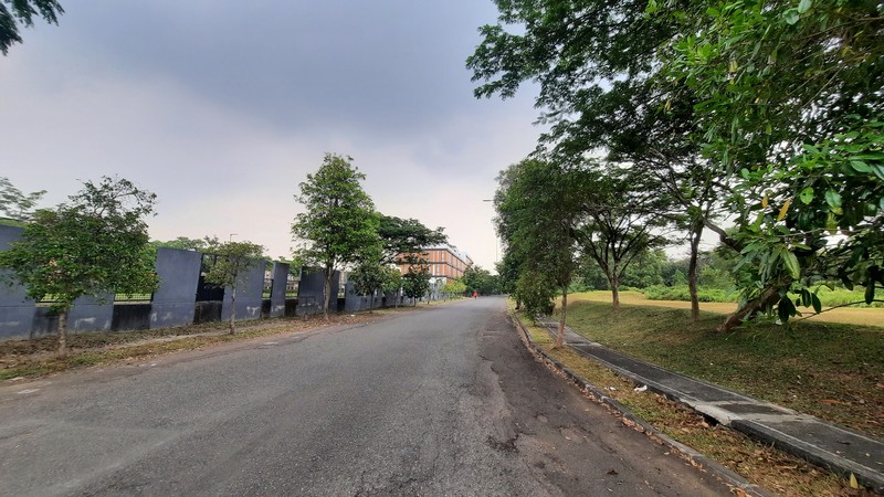 KAVLING RESIDENTIAL SIAP BANGUN DI LOKASI YANG NYAMAN DAN STRATEGIS DEKAT LAPANGAN GOLF JABABEKA CIKARANG
