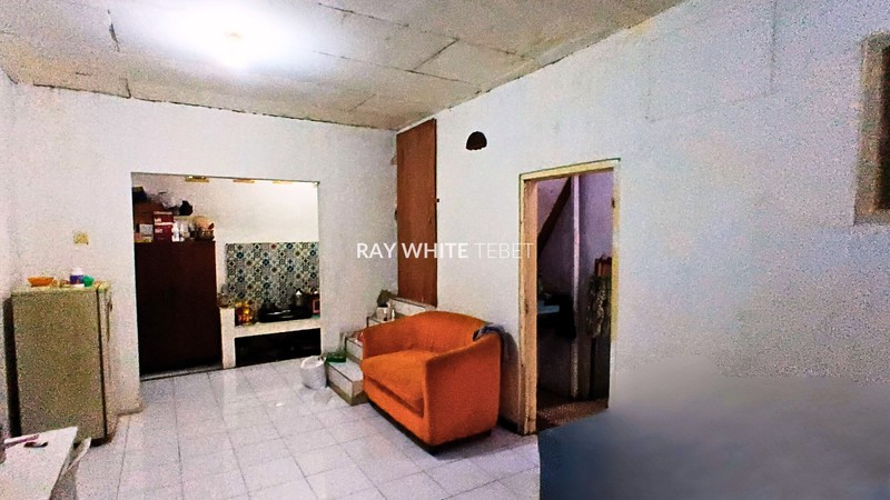 Dijual Rumah Hitung Tanah di Asem Baris, Kebon Baru - Tebet, Jakarta Selatan