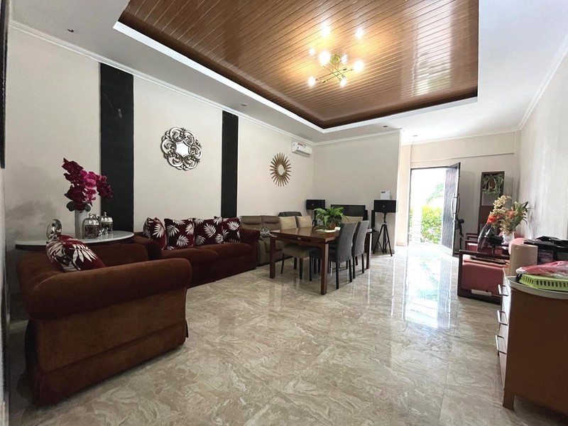 Rumah Bagus, Apik, Nyaman dan Asri, Dalam Cluster di Bintaro Sektor 9