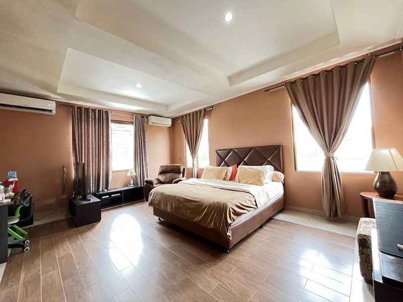 Rumah Bagus, Apik, Nyaman dan Asri, Dalam Cluster di Bintaro Sektor 9