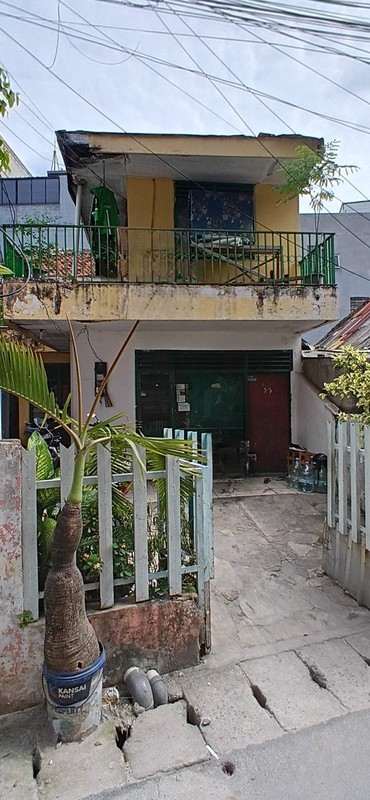 DIJUAL - Rumah Huni murah yang cocok untuk industri kost2an di area menteng