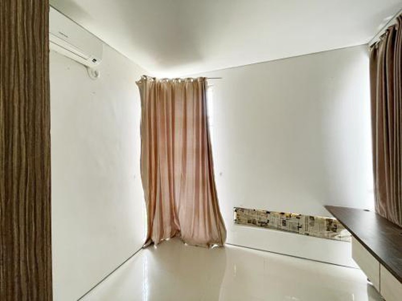 Jual Rumah 2 Lantai di Royal Residence Cluster Harewood Surabaya Barat Jawa Timur