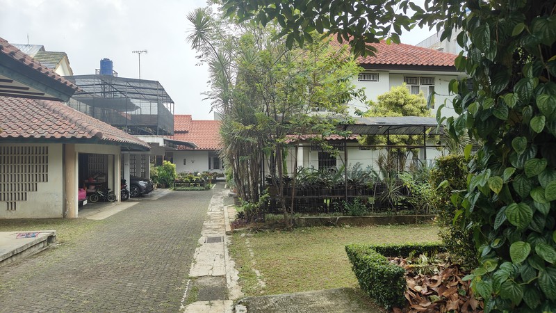 Langka Banget! 3 Rumah Sekaligus di Cipete Selatan - Total Tanah 1.437m2