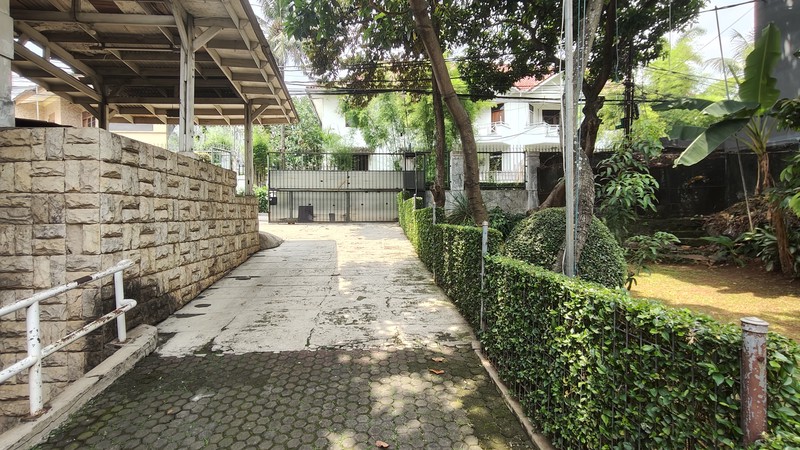 Langka Banget! 3 Rumah Sekaligus di Cipete Selatan - Total Tanah 1.437m2