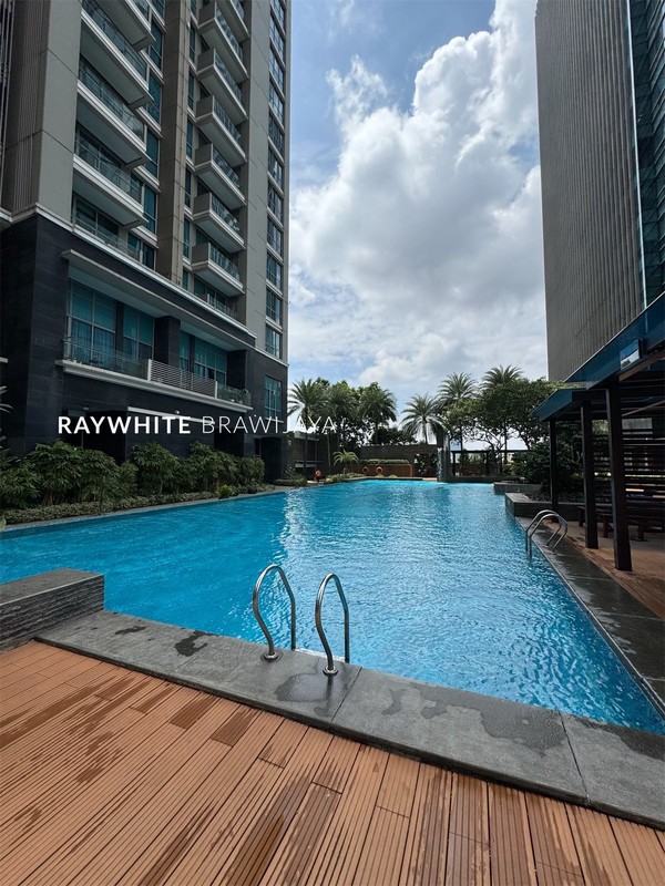 Rumah Hitung Tanah Area Cipete