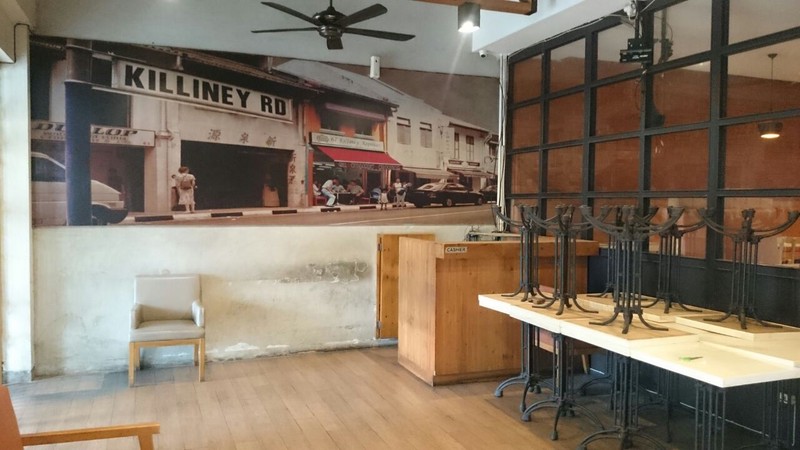 Dijual Mini Building Ex Resto yang siap digunakan.