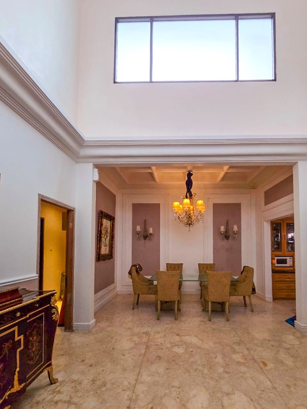 Rumah di Menteng Residence dengan Pool di Bintaro Sektor 7