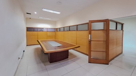 Gedung Kantor di Kembangan Meruya Utara akses mudah ke Puri Indah