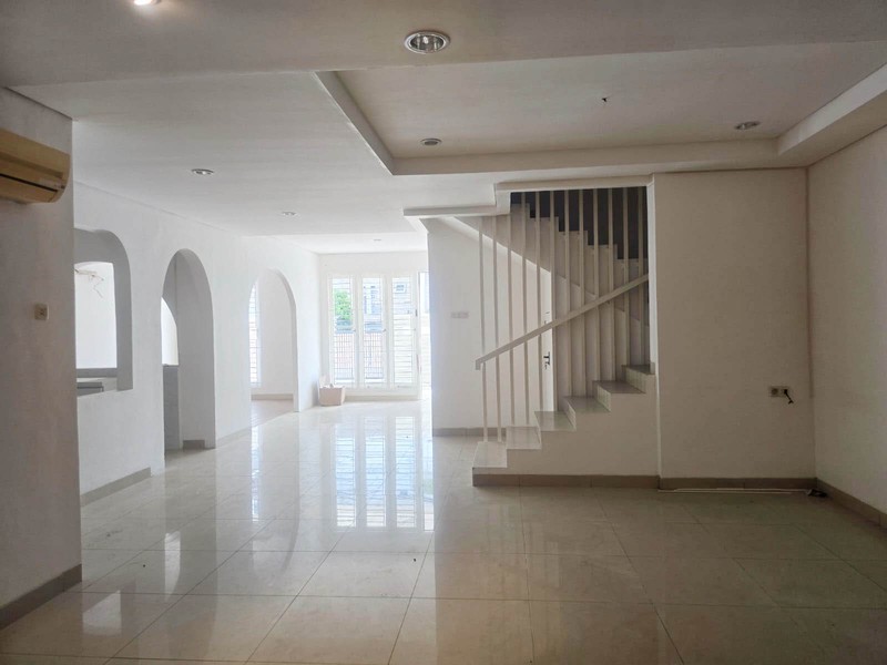 Dijual Rumah Janur Elok, Kelapa Gading