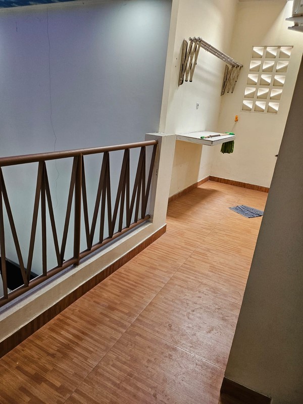 Rumah Cantik 2 Lantai Siap Huni di Bintaro KT 2 KM 2 SHM.