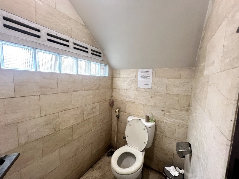 Rumah Hoek Siap Pakai Cocok Untuk Kantor di Sayap Buah Batu Bandung Kota