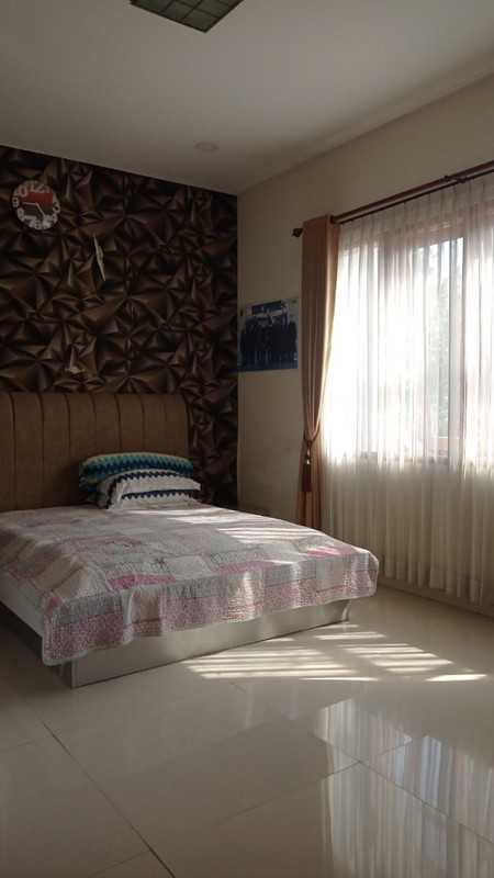 Rumah Eksklusif dengan Private Swimming Pool