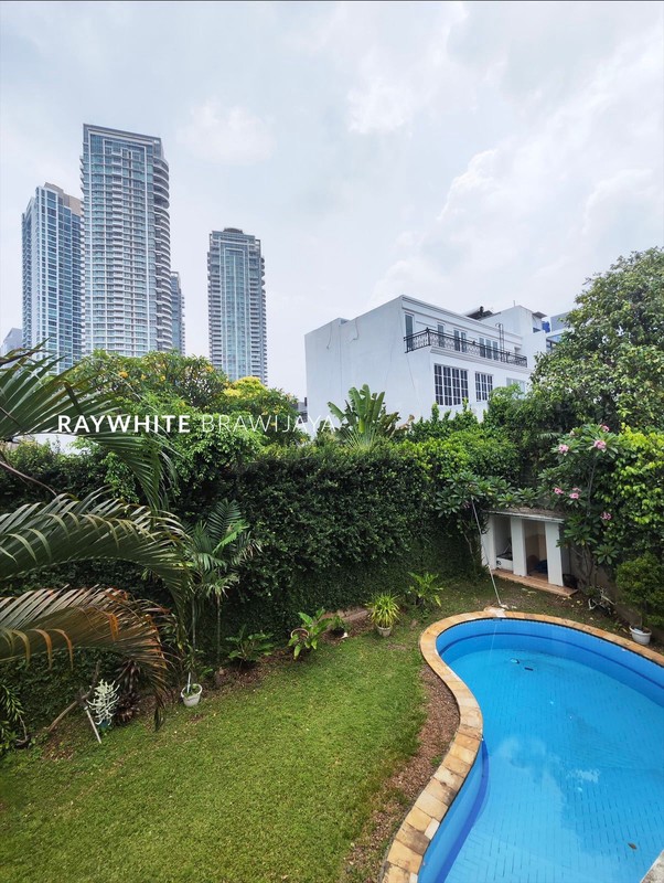 Rumah Siap Huni Bebas Banjir Area Kemang