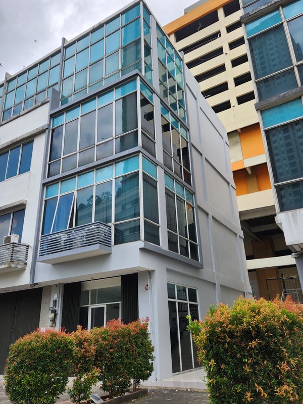 Disewakan Ruko siap pakai Di Thamrin City Office Park