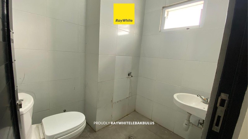 Disewakan Ruko Murah dan Strategis di Pinggir Jalan Jl Panjang, Permata Hijau, Jakarta Barat