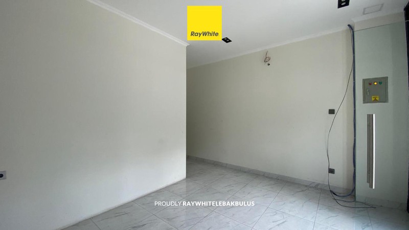 Disewakan Ruko Murah dan Strategis di Pinggir Jalan Jl Panjang, Permata Hijau, Jakarta Barat