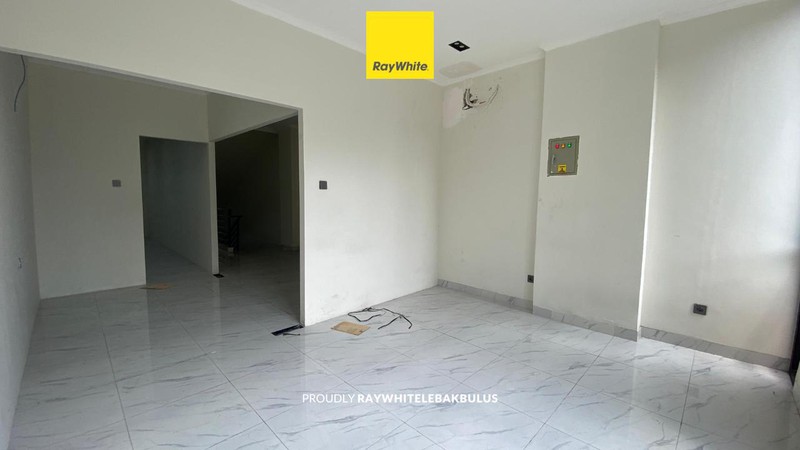 Disewakan Ruko Murah dan Strategis di Pinggir Jalan Jl Panjang, Permata Hijau, Jakarta Barat