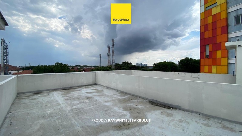 Disewakan Ruko Murah dan Strategis di Pinggir Jalan Jl Panjang, Permata Hijau, Jakarta Barat