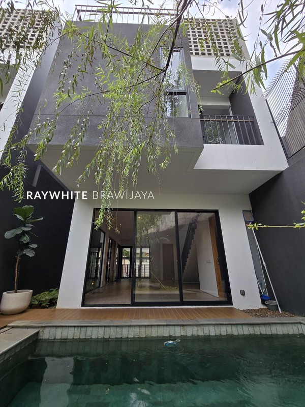 Brand New Townhouse Modern Area Arco Kemang