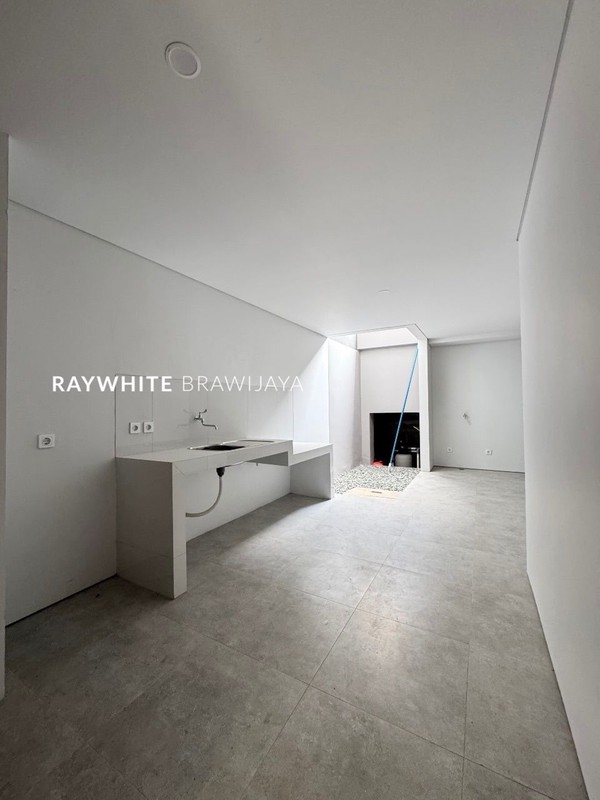 Brand New House Modern Kemang Dalam