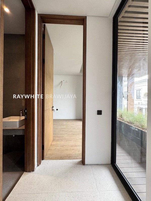 Brand New House Modern Kemang Dalam