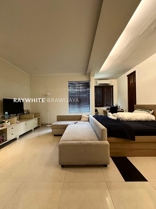 Best Price Rumah Siap Huni Dalam Kompleks Tenang Area Lebak Bulus