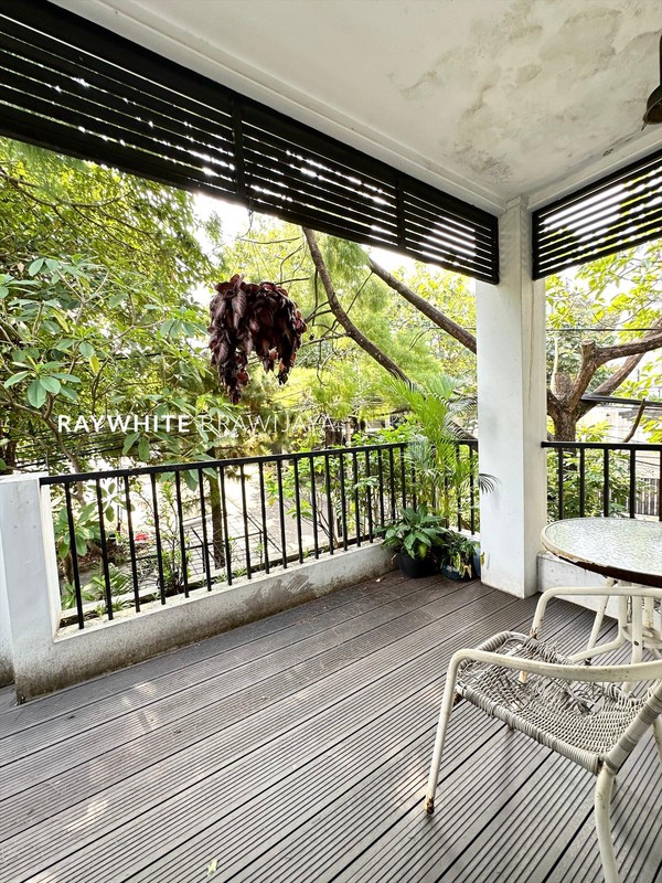 Best Price Rumah Siap Huni Dalam Kompleks Tenang Area Lebak Bulus