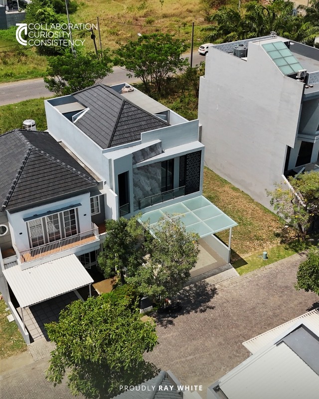 Jual Rumah Wiyung Surabaya Dian Istana Rumah Baru Minimalis Dekat Pakuwon & Citraland Lokasi Strategis Surabaya Barat Dekat Akses Pendidikan & Belanja