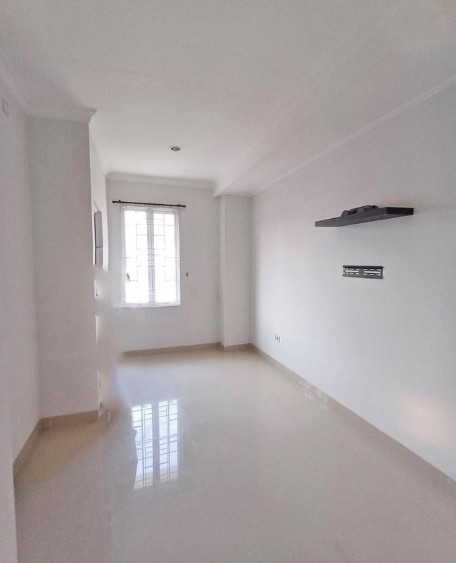 Rumah di Tengah Kota Modern Malibu Village Gading Serpong