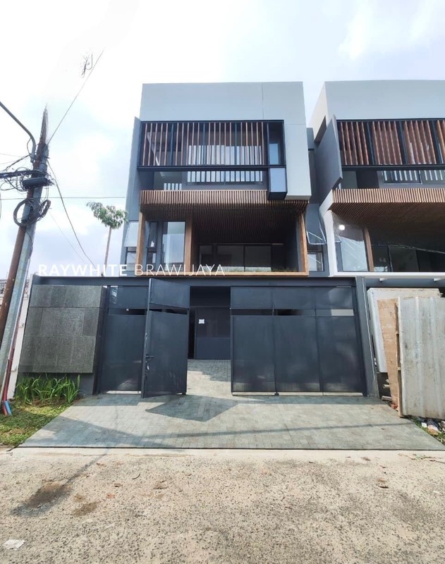 Brand New House Modern Lokasi Strategis Area Kemang Timur