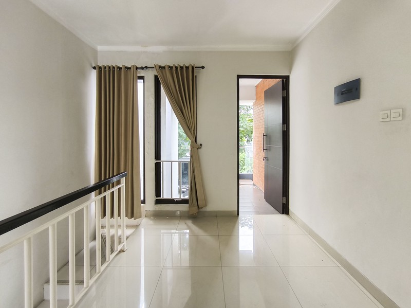Rumah Bagus Di Discovery Serenity, Bintaro Jaya