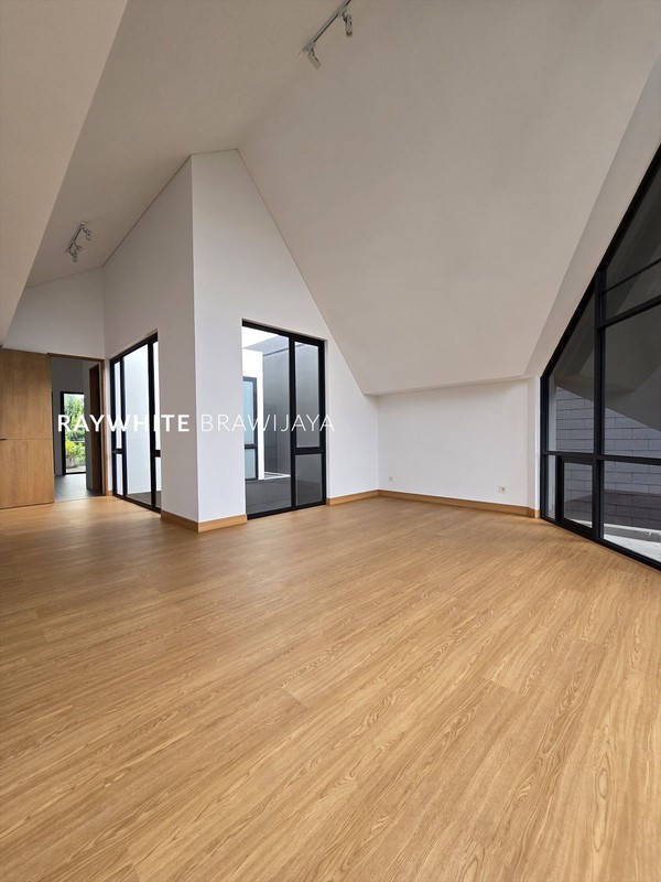 Brand New Townhouse Modern Area Arco Kemang