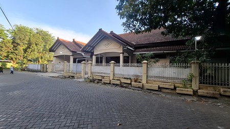 Rumah Strategis di Rewwin Waru Sidoarjo - Cocok untuk Keluarga Besar & Usaha