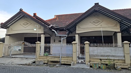 Rumah Premium di Rewwin Sidoarjo - Bisa Jadi Kantor Pribadi atau Hunian Nyaman