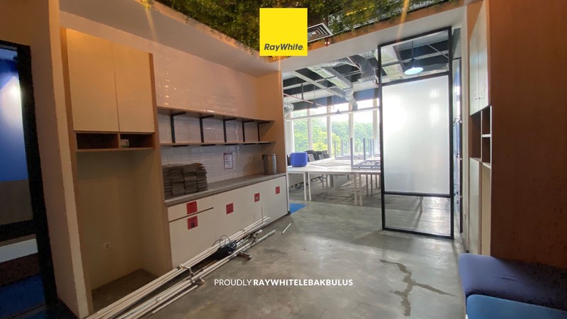 Disewakan Office Space Full Furnished Kemang Raya, Jakarta Selatan!