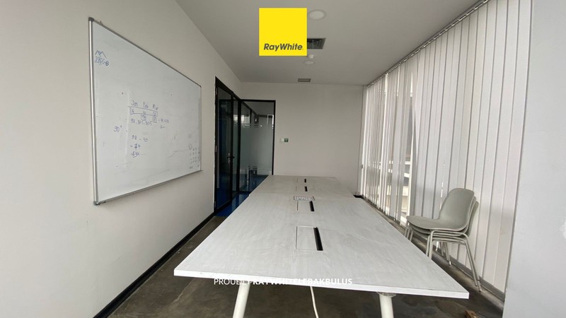 Disewakan Office Space Full Furnished Kemang Raya, Jakarta Selatan!