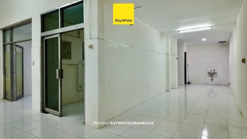 Disewakan Ruko Siap Pakai 2 Lantai di Melawai Raya, Blok M - Lokasi Strategis Jakarta Selatan