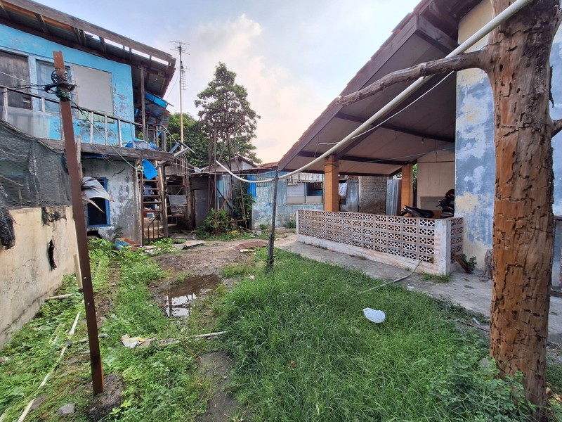 Di jual tanah bonus rumah tua ciputat raya