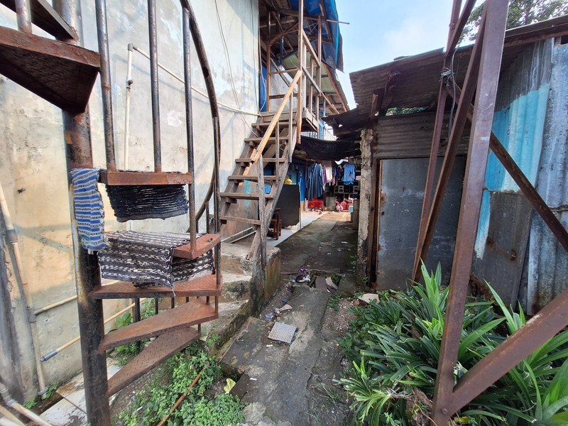 Di jual tanah bonus rumah tua ciputat raya