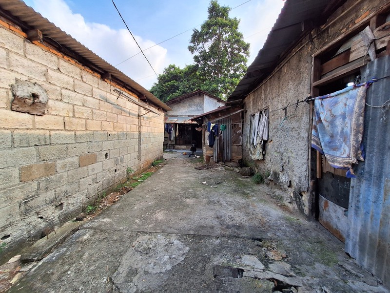 Di jual tanah bonus rumah tua ciputat raya