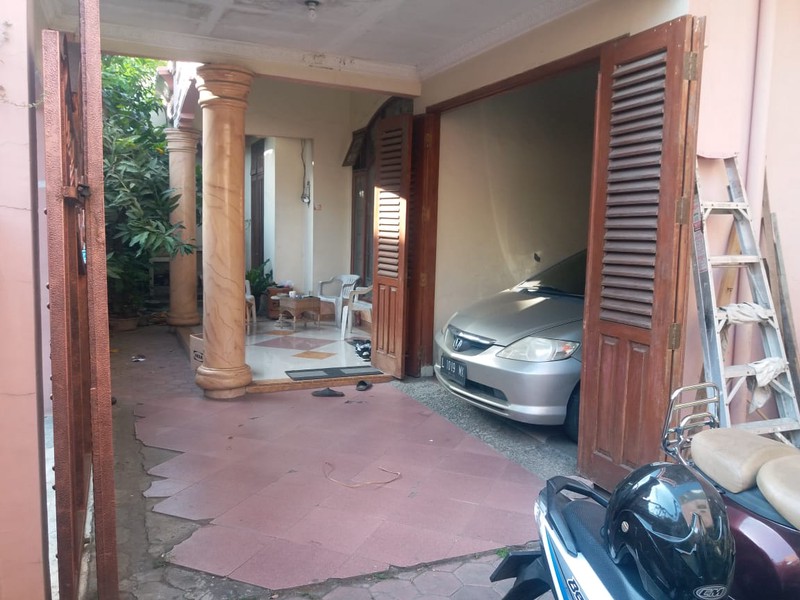 Dijual Rumah Mewah Style Classic di Karah TAMA ASRI Surabaya