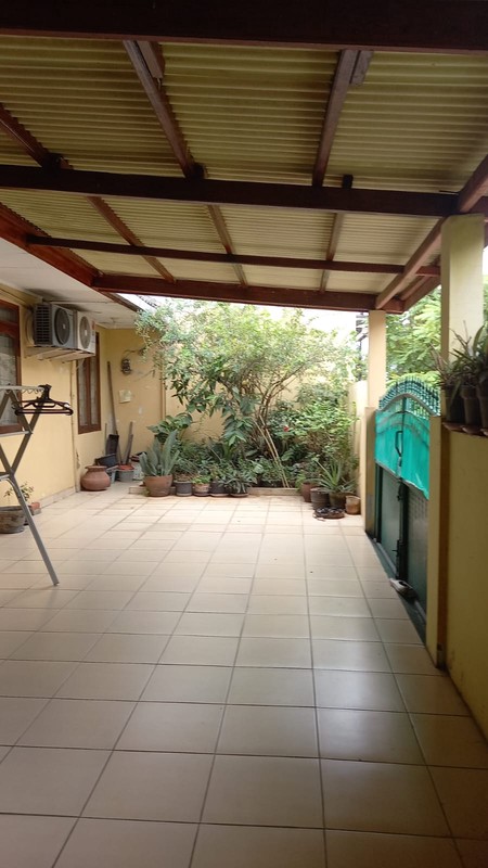 Dijual 2 Rumah  Jadi Satu Di Sari Bumi , Binong - Lippo Karawaci