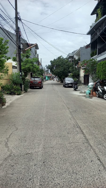 Dijual 2 Rumah  Jadi Satu Di Sari Bumi , Binong - Lippo Karawaci