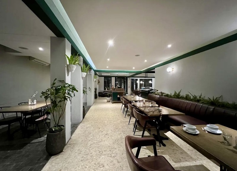 Rumah dijual di Jalan Opak Surabaya Pusat, Pusat bisnis FnB