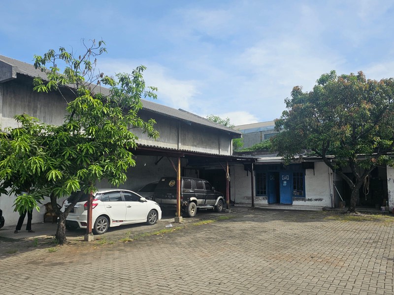 Dijual Ex Workshop dan Ruko Lokasi strategis Taman Sidoarjo dekat pintu tol Waru 