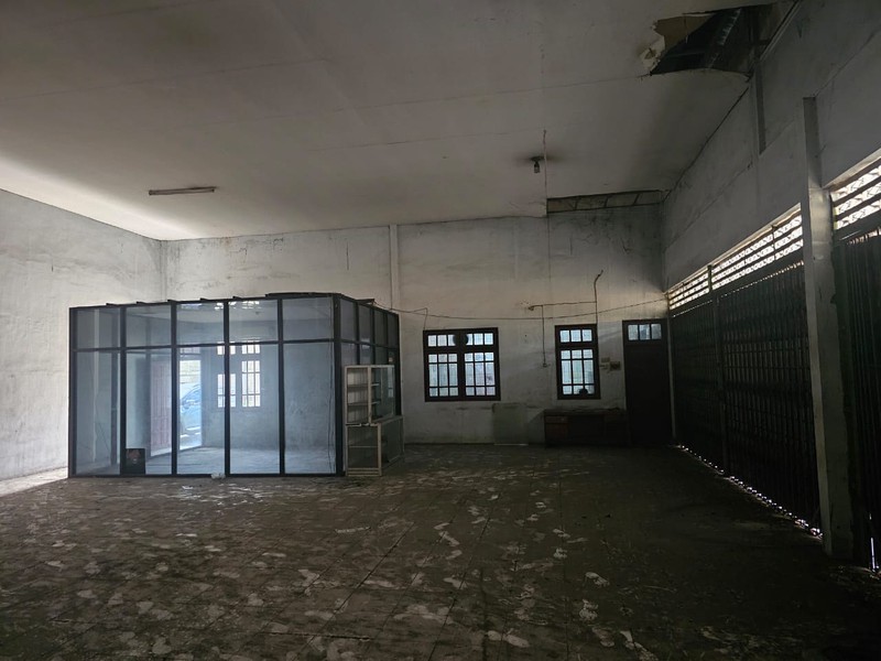 Dijual Ex Workshop dan Ruko Lokasi strategis Taman Sidoarjo dekat pintu tol Waru 