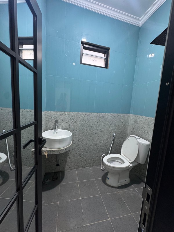 Ruko Modern 3,5 Lantai + Hunian Nyaman  Di Jagakarsa