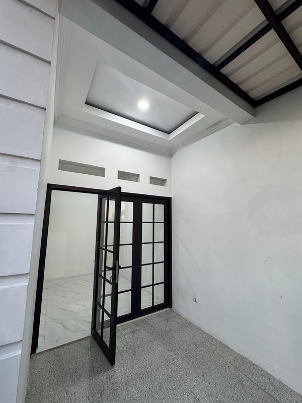 Ruko Modern 3,5 Lantai + Hunian Nyaman  Di Jagakarsa